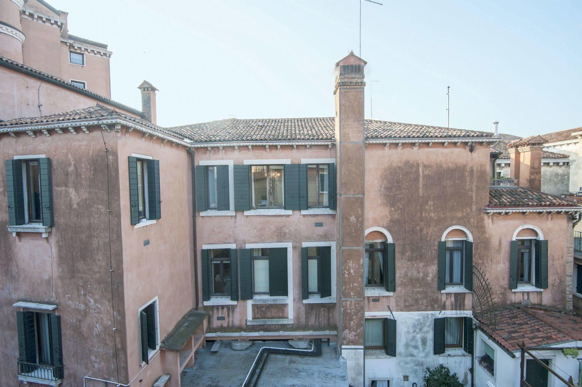 Hotel Locanda Ca' Foscari Venedig Exterior foto